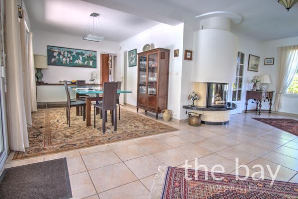 Gujan-Mestras (33470) Villa de standing avec accès direct au Golf