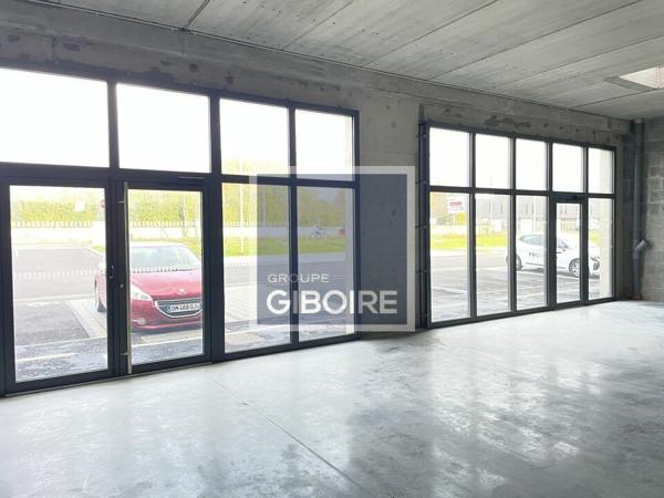 Local d'activites 765 m² à louer LA MEZIERE (réf : 35.6938)