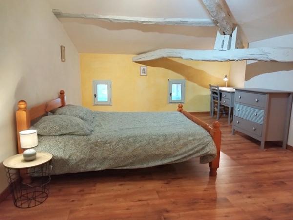 Maison en pierre rénovée – Belle vue sur la campagne
