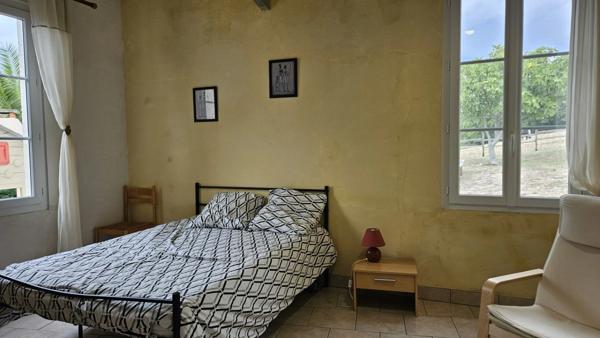 Maison en pierre rénovée – Belle vue sur la campagne