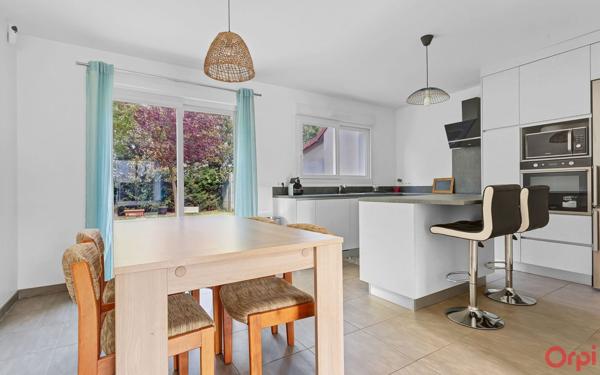 Maison à vendre    5 pièces •  Sainte-Geneviève-des-Bois