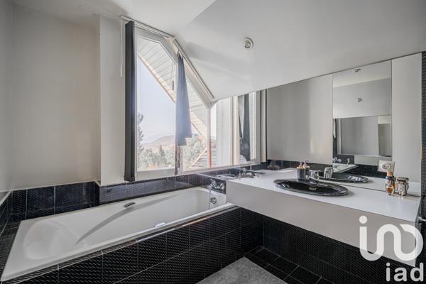 Maison à vendre 5 pièces 196 m² Saint-Martin-d'Uriage