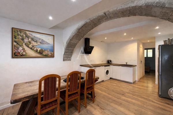 APPARTEMENT TYPE 2 RENOVE EN REZ-DE-CHAUSSÉE A RIANS