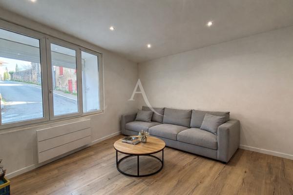 APPARTEMENT TYPE 2 RENOVE EN REZ-DE-CHAUSSÉE A RIANS