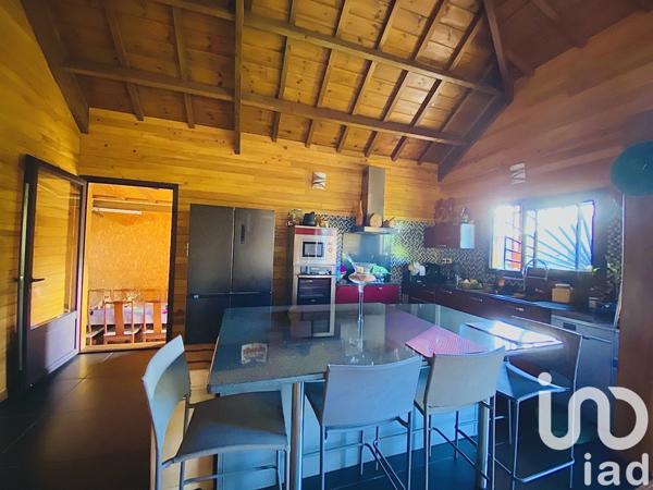 Châlet 5 pièces de 130 m² à La Plaine-des-Palmistes (97431)