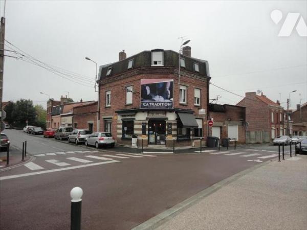 A VENDRE sur HOUPLINES dans le NORD (59)- Immeuble pour INVESTISSEUR à usage de commerce et d'h...