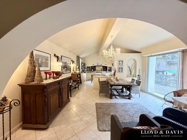 PROPRIETE DANS LA VILLE