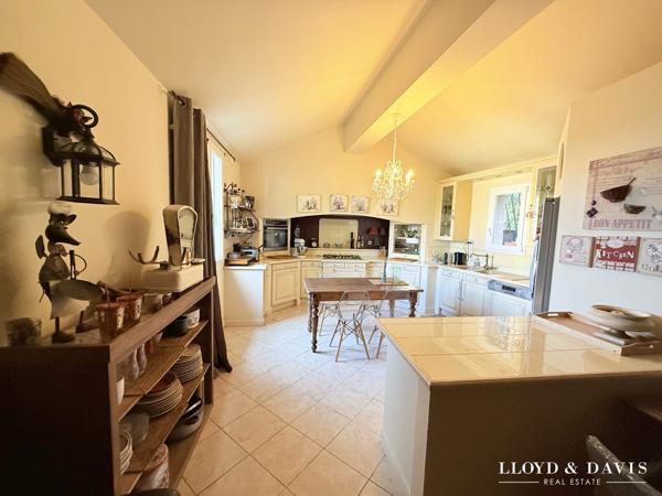 PROPRIETE DANS LA VILLE