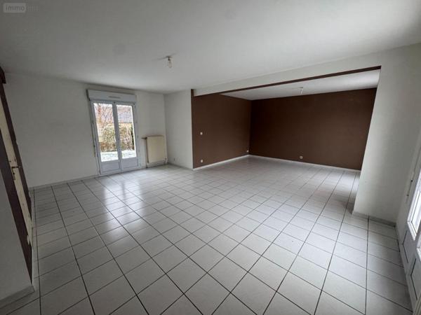 Maison à vendre à Saint-Julien-les-Villas dans l'Aube (10800), ref : 15309/390