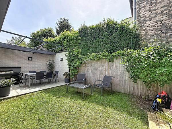 Chatou - Maison familiale 6 pièces entièrement rénovée 750 000 € **  - Référence  V210010366