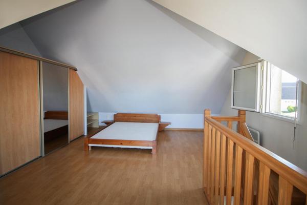 Maison lumineuse et spacieuse, à deux pas de toutes commodités !