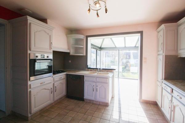 Maison lumineuse et spacieuse, à deux pas de toutes commodités !