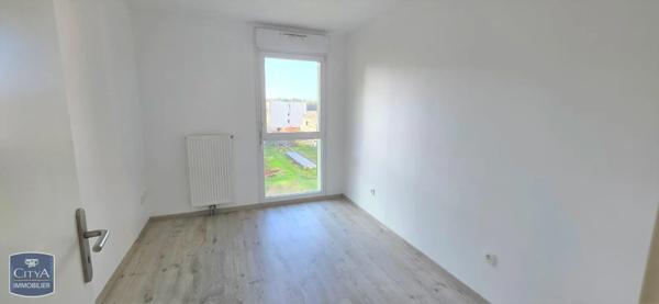 Appartement à louer 3 pièces 66.42m² Capinghem (59160)