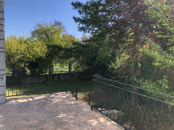 Maison à louer à Issoudun dans l'Indre (36100), ref : LOC.CHA