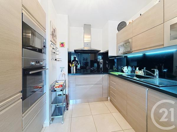 Appartement F4 à vendre  4 pièces - 81 m2 NANTERRE - 92