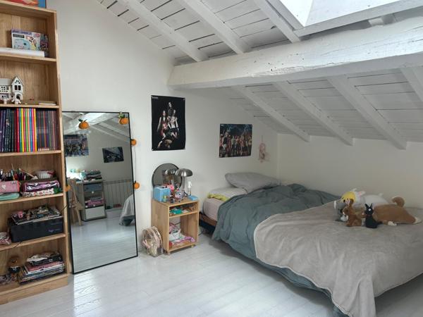 Maison
         4 pièces
        - 247 m² 418 000 € *