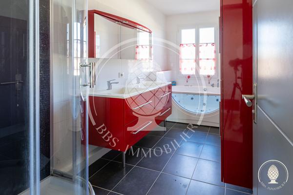 Maison d'exception à vendre à Périgny - Référence NB494 , Perigny