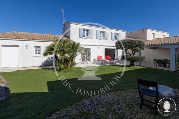 Maison d'exception à vendre à Périgny - Référence NB494 , Perigny