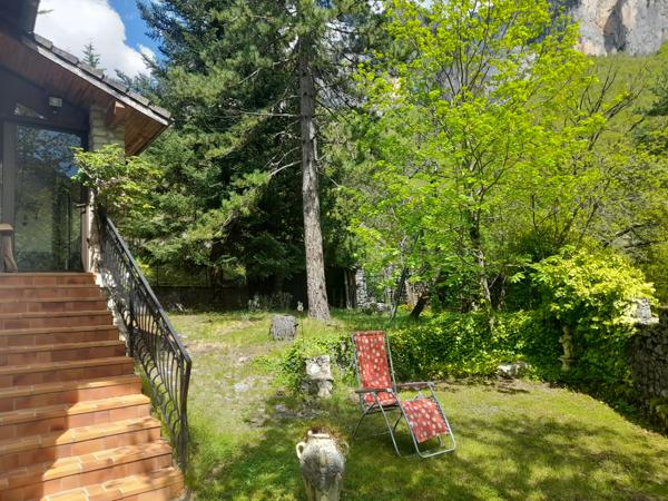 Châtillon-en-Diois (26410) Maison sur sous-sol complet/ Archiane-26410 Châtillon-en-Diois