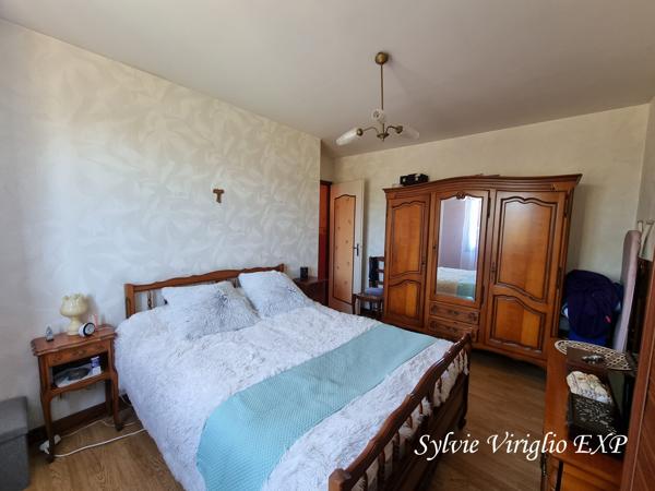 Maison de plain-pied. 3 chambres. Garage