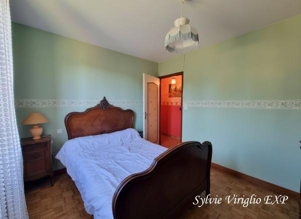 Maison de plain-pied. 3 chambres. Garage