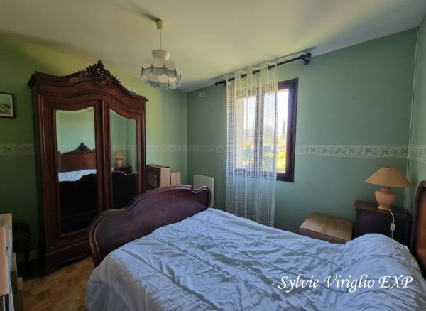 Maison de plain-pied. 3 chambres. Garage