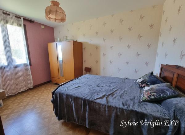 Maison de plain-pied. 3 chambres. Garage