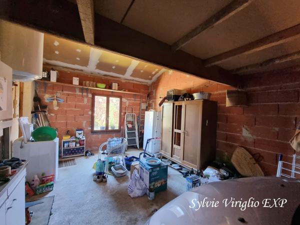 Maison de plain-pied. 3 chambres. Garage