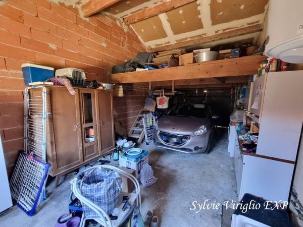 Maison de plain-pied. 3 chambres. Garage