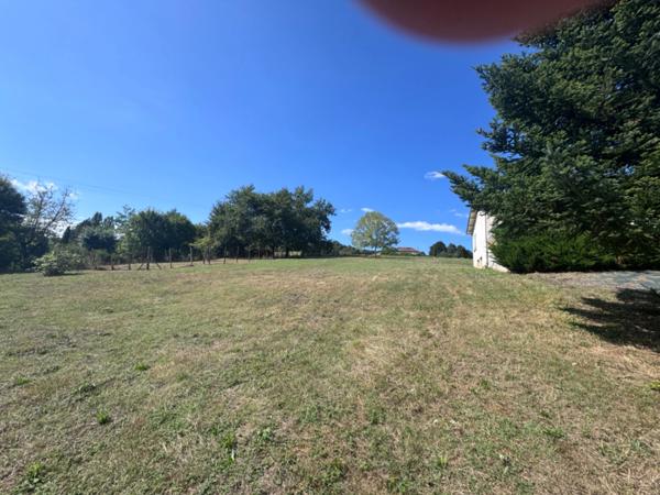Terrain de 1 035,00 m² BON ENCONTRE (47)