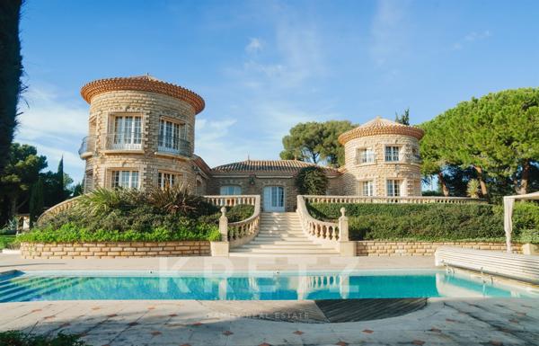 Exceptionnelle demeure vue mer