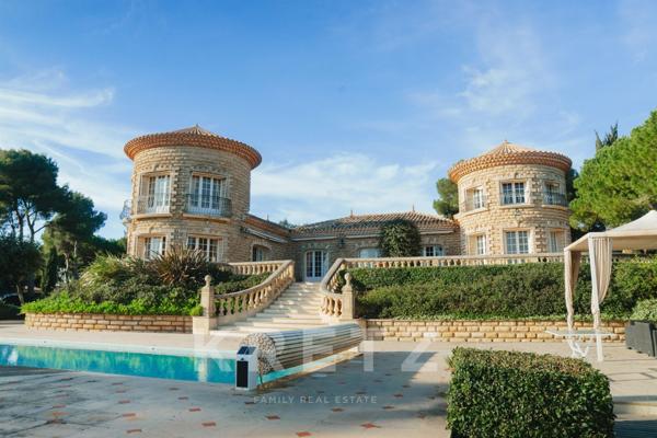 Exceptionnelle demeure vue mer