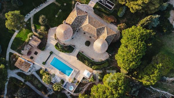 Exceptionnelle demeure vue mer