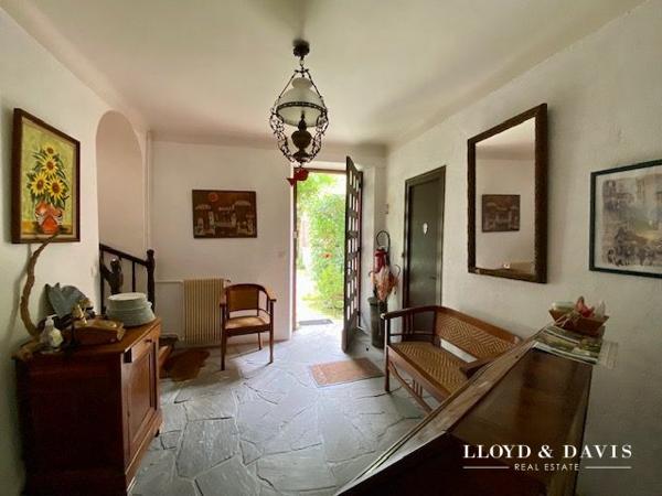 MAISON, DEPENDANCES et PARC ENCHANTEUR