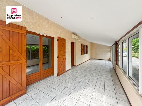 Maison de plain-pied, 3 chambres, garage et jardin