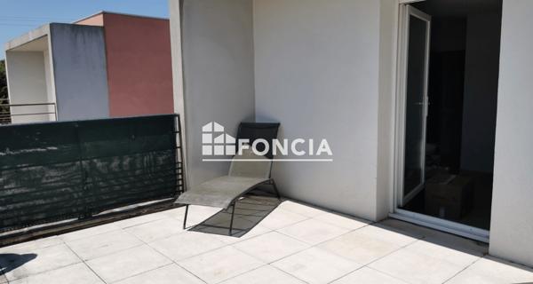Location Appartement 3 pièces 83.38 m² - Rochefort-du-gard 30650