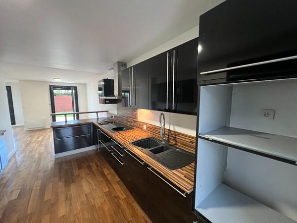 Maison spacieuse 8 pièces à louer à Marolles-en-Brie - Réf. 2188