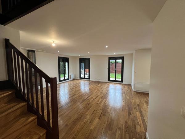 Maison spacieuse 8 pièces à louer à Marolles-en-Brie - Réf. 2188