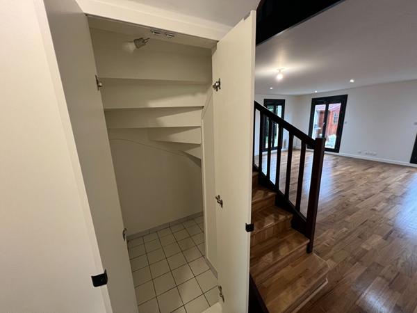 Maison spacieuse 8 pièces à louer à Marolles-en-Brie - Réf. 2188