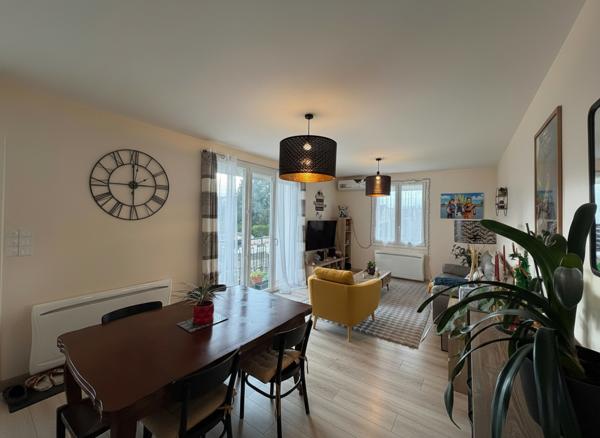 À VENDRE - Maison familiale rénovée - DPE C - Coeur de Chambray-lès-Tours