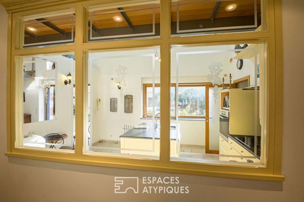 Maison en pierre avec un gîte