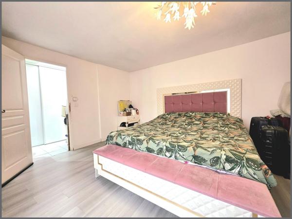 MAISON  195 M2  TERRAIN 371 M2