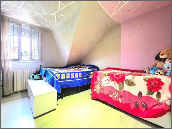 MAISON  195 M2  TERRAIN 371 M2