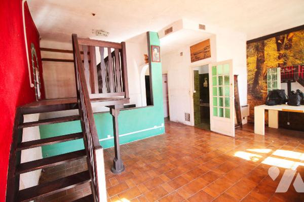 Jolie Villa de 130m2 habitables (avec 1 jardin & 1 belle terrasse) sur 1 terrain 175m2 à Mazargues