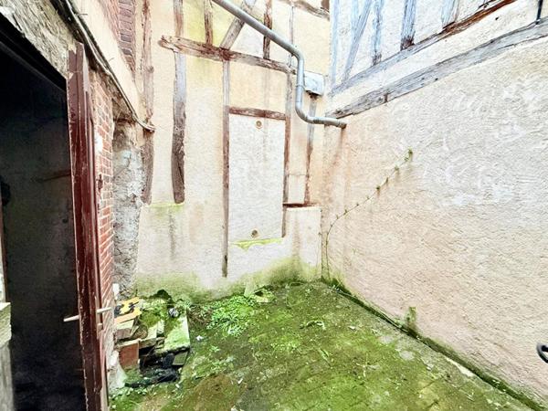 Immeuble Joigny 5 pièce(s) 105 m2