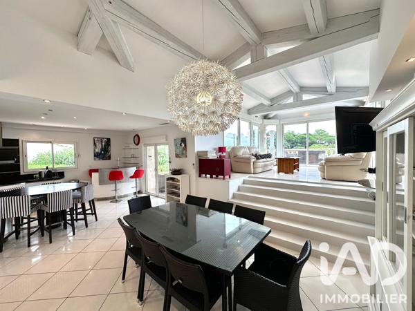 Maison à vendre 5 pièces 167 m² Sainte-Maxime