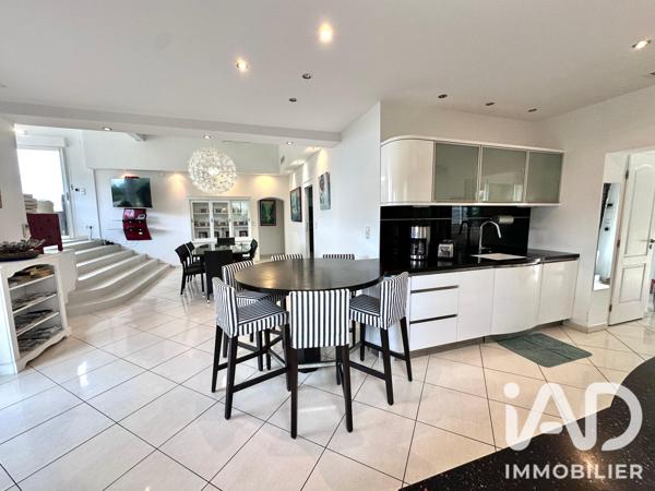 Maison à vendre 5 pièces 167 m² Sainte-Maxime