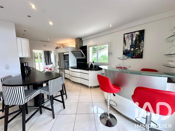 Maison à vendre 5 pièces 167 m² Sainte-Maxime