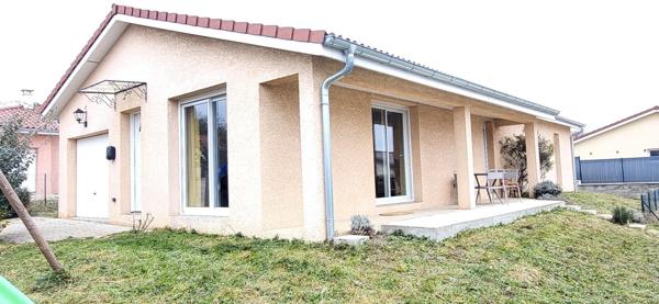 Maison plain pied 5 pièces avec garage et piscine