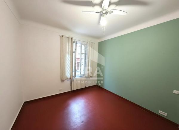 Appartement T4 + Terrasse  de 24m2 à Marseille - Quartier Baille